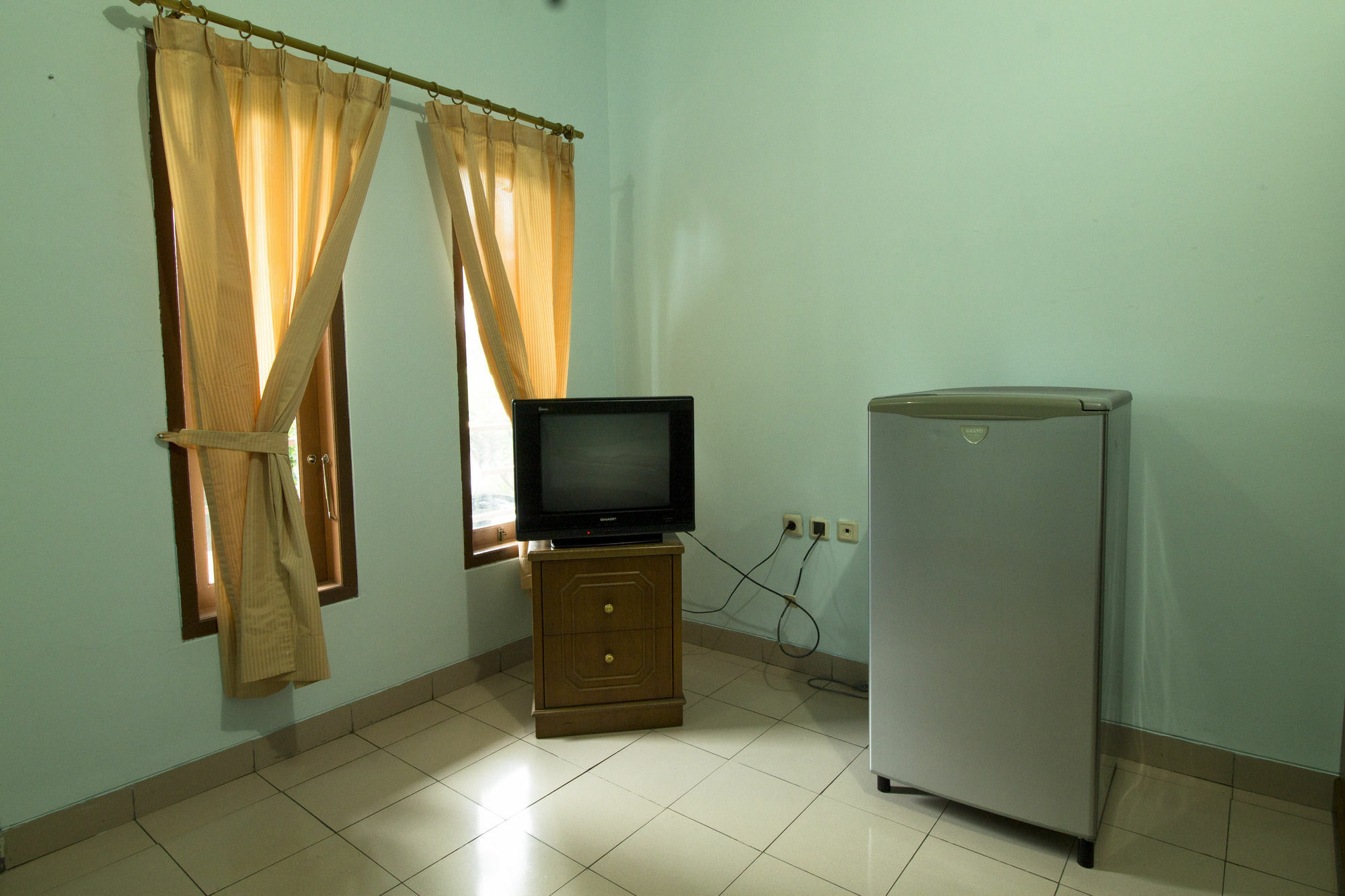 Reddoorz Plus @ Karet Pedurenan 3 Yakarta Exterior foto
