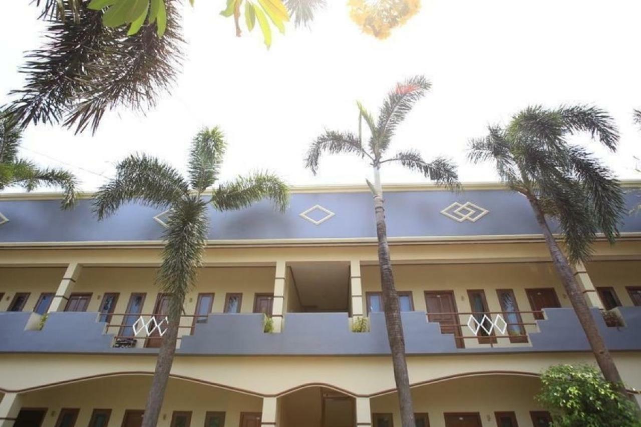 Reddoorz Plus @ Karet Pedurenan 3 Yakarta Exterior foto